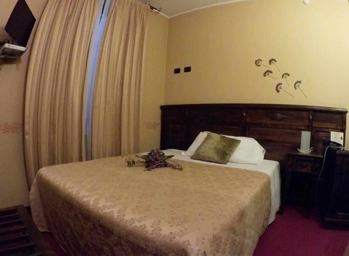 Hotel Damian Park Hotel Delle Magnolie Trofarello Exterior photo